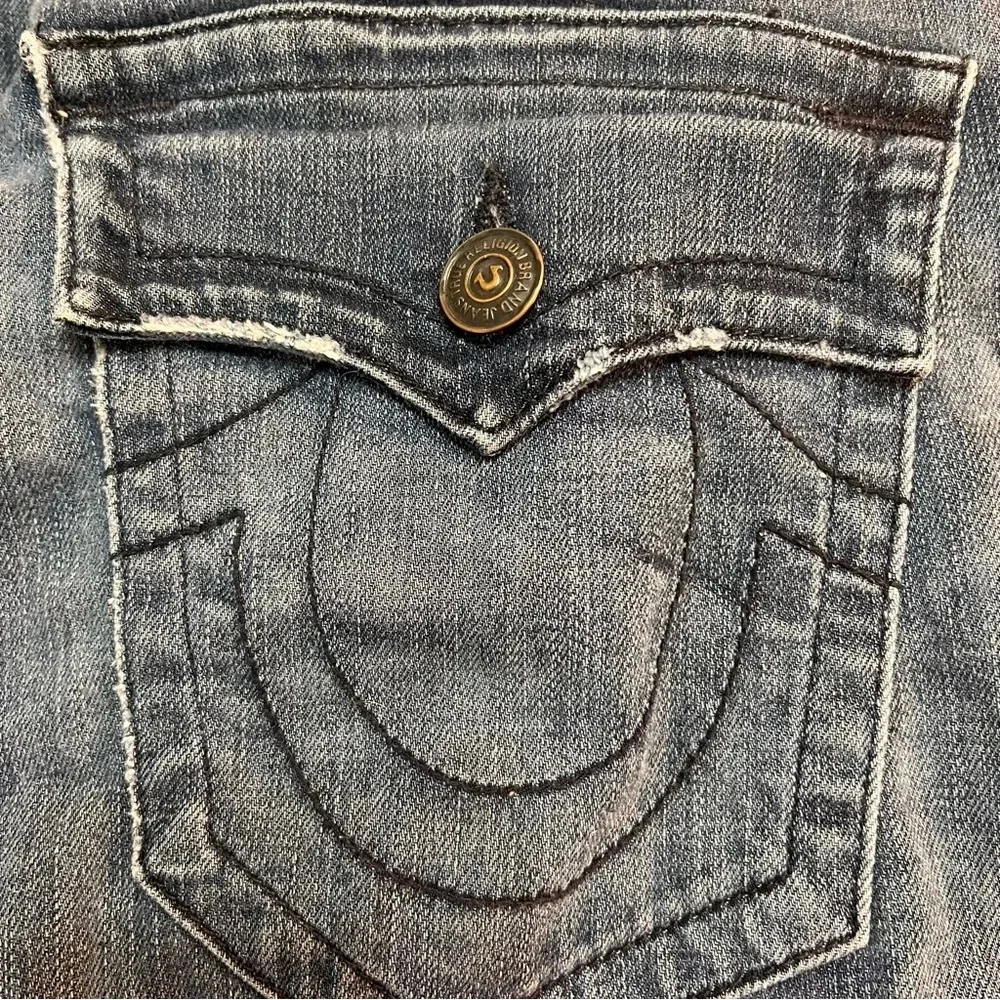 True Religion Brand ‘Geno’ Relaxed‎ Slim Jeans. Size 32.